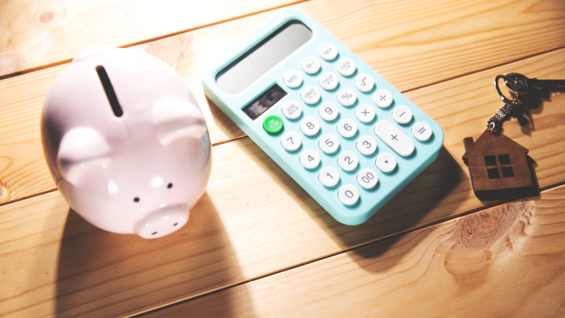 tirelire et calculatrice pour TVA